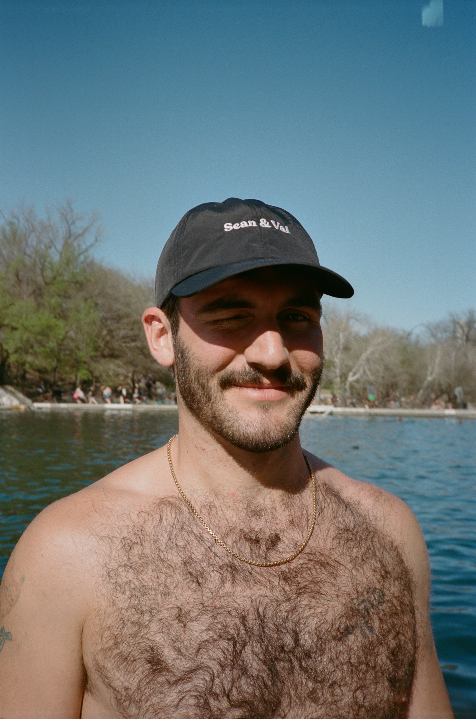 photo of hat on model