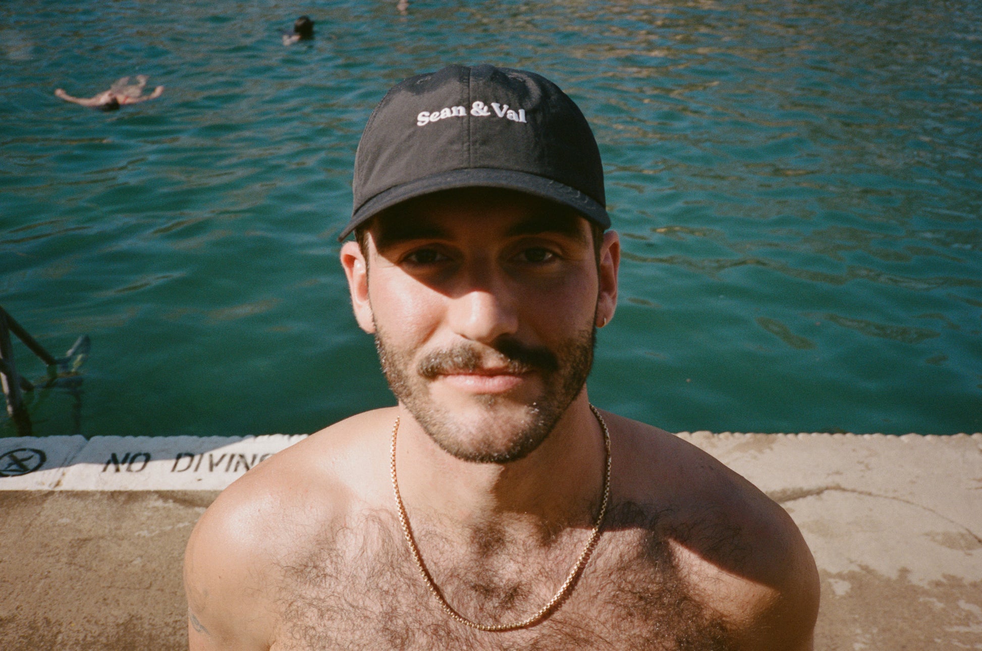 photo of hat on model